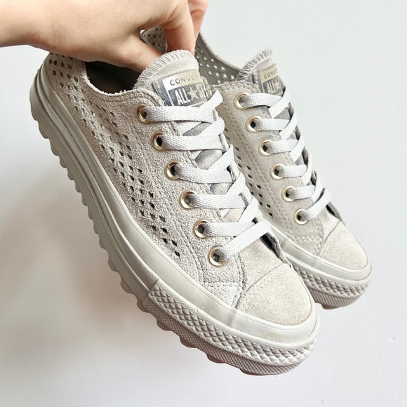 Converse grey suede lug sole low top sneakers - Picture 7 of 7